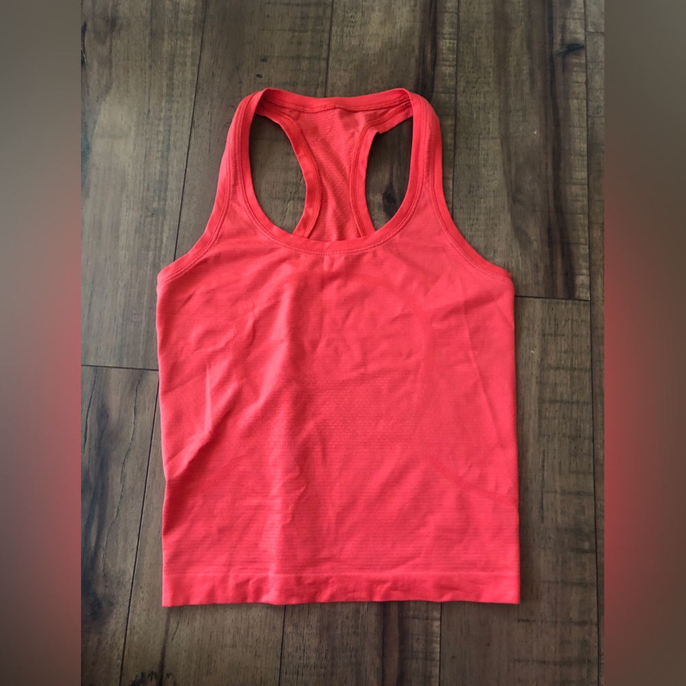 Size 4 Lululemon tank top - swiftly 2.0